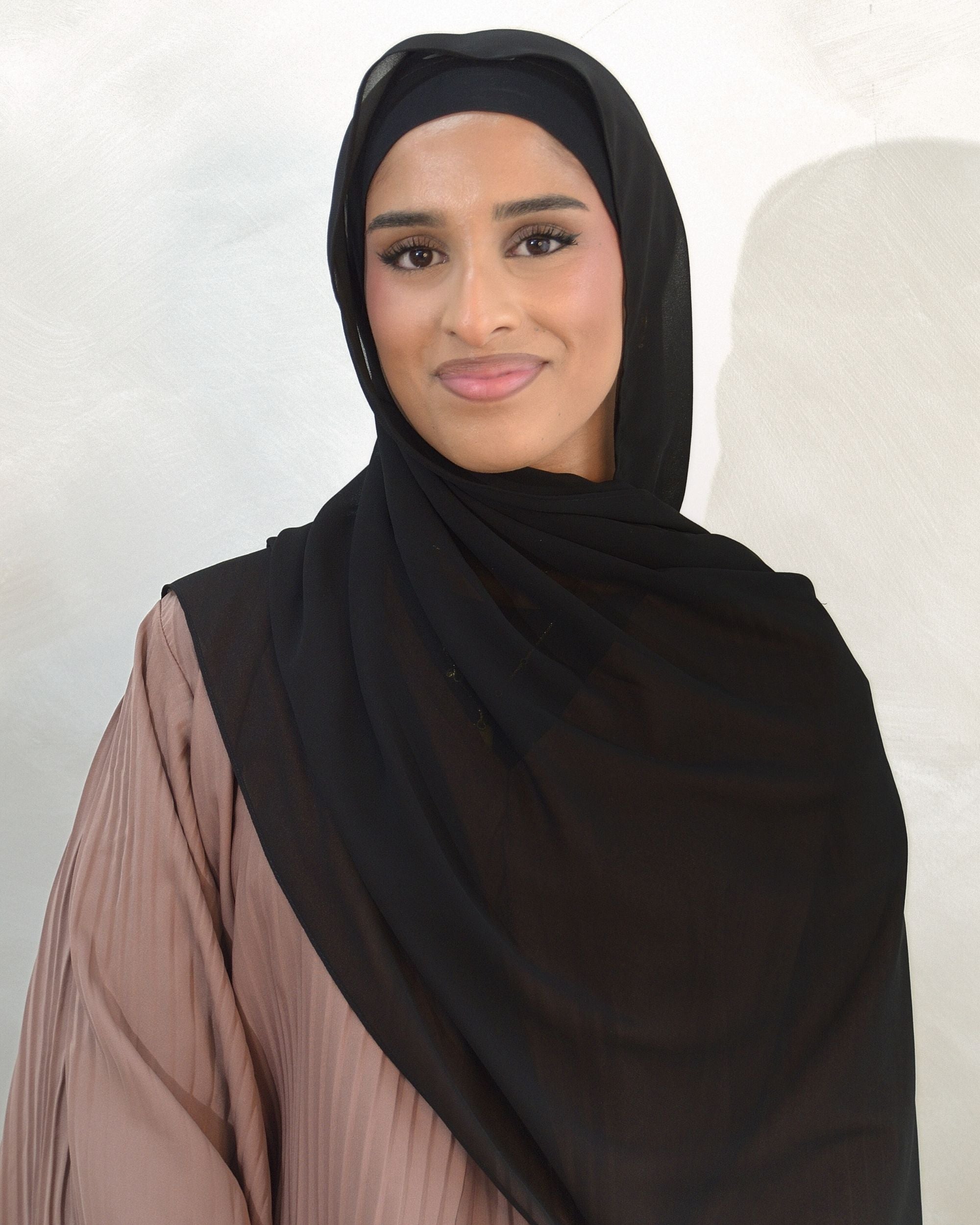 BLACK - CLASSIC CHIFFON WITH CAP