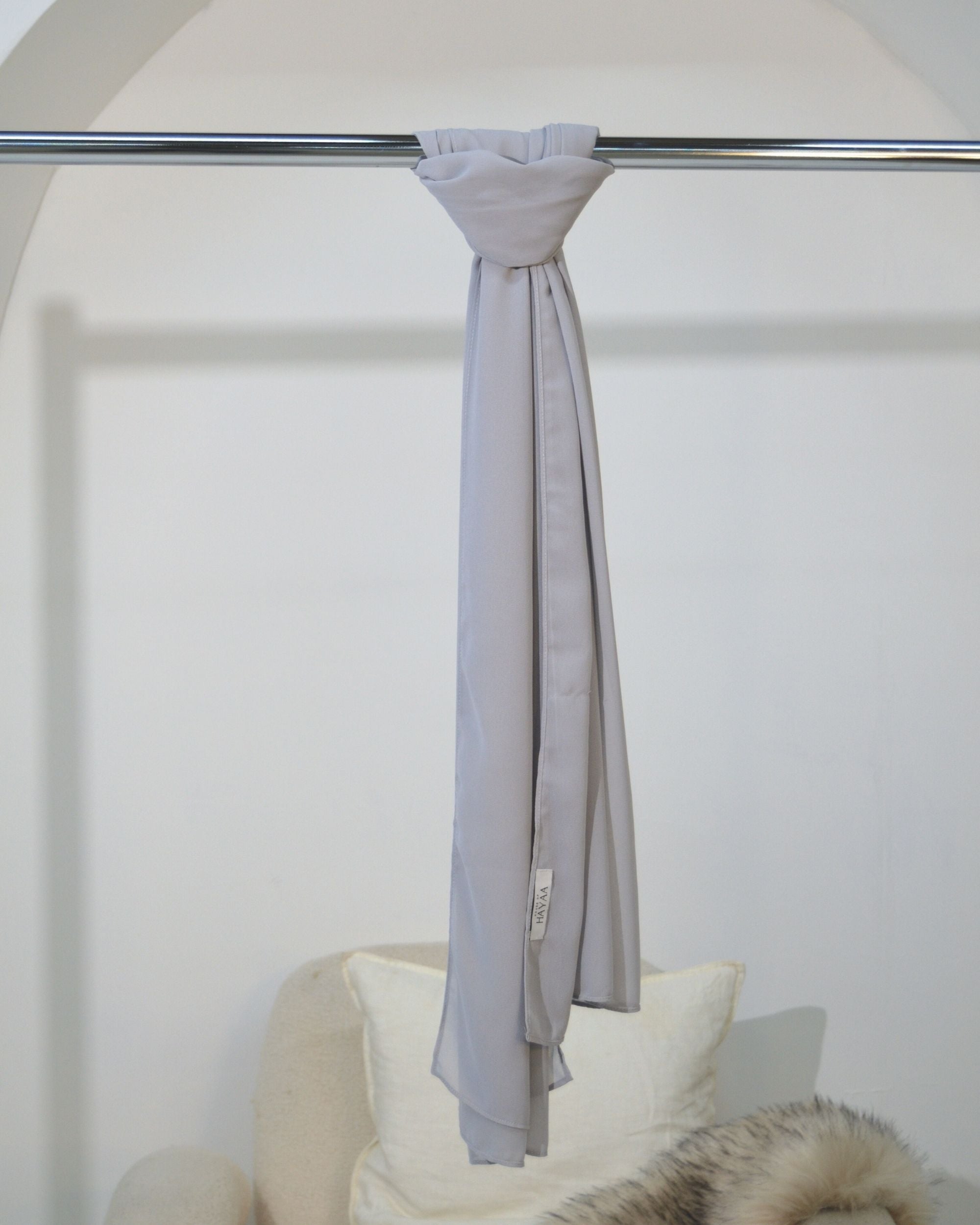 PEBBLE - CLASSIC CHIFFON WITH CAP